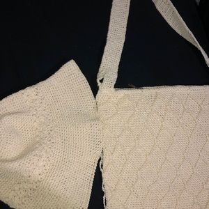 shoulder bag and hat